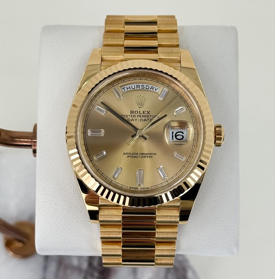 0_43ce4f1a-5712-40cf-be97-bf7ebef4c2d5.jpg Rolex Day-Date 40 Yellow Gold Champagne Diamond Dial & Fluted Bezel President Bracelet 228238 - - 图片 1